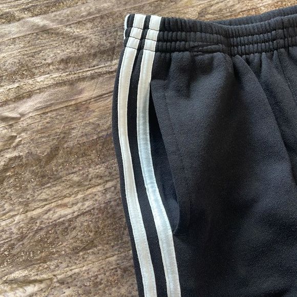 Adidas Little Boys Zip Front Essential Fleece Hoodie and Jogger - Picture 13 of 16